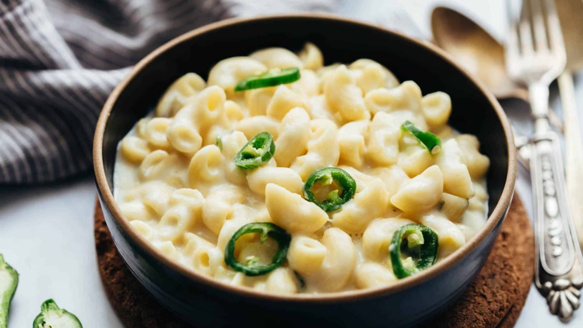 Easy stovetop jalapeno mac and cheese